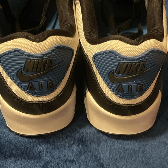 Nike Air Max Sneakers in Black, White, and Blue - Picture 5 of 11